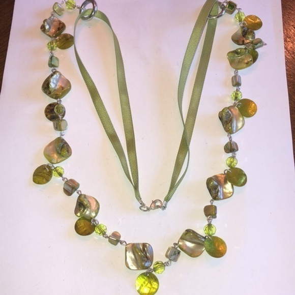 36” Green Fabric Corded & Green Abalone Shell Boho Necklace - Picture 1 of 9